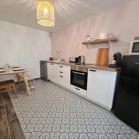 Appart'Hotel- Le Budapest Lägenhet Melun