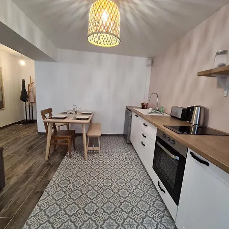 Appart'Hotel- Le Budapest * Melun
