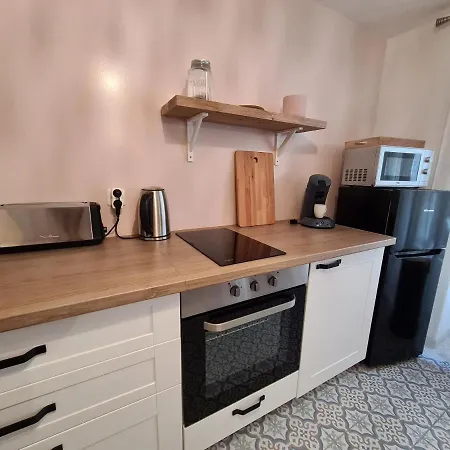 Appart'Hotel- Le Budapest Lägenhet Melun