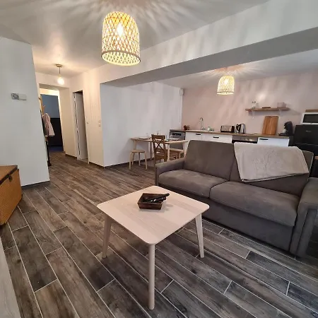 Appart'Hotel- Le Budapest * Melun